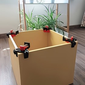 Resim 1 adet Ayarlanabilir Salınım Açısı Kelepçesi - 90 Derece Sağ Açılı Kelepçe Braketi, Kırmızı Plastik, Yükseklik Ayarlanabilir, Klipsli, Montaj Gerektirmez, Ahşap İşçiliği Mühendislik Fotoğraf Çerçevesi, Endüstriyel Araçlar için 