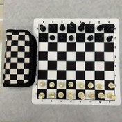 Resim Taşınabilir Satranç Seti, 13.4-Inç Katlanabilir, Dayanıklı PP Malzeme, 32 Parça Tam Set ile Taşıma Çantası, Açık Hava Oyunları için İdeal, 14+ Yaş için Uygun, Şarj Edilmemiş 