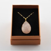 Resim Deniz Doğal Taş Sertifikalı Pembe Kuvars ( Taşlar) Doğaltaş Kolye Ucu 3 Cm - Gold Zincir 