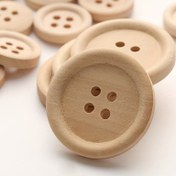 Resim 50 adet Yuvarlak Ahşap Düğme Dikiş için 4 Delikli El Sanatları Dikiş Düğmesi DIY Projeleri Giyim ve Aksesuarlar için 
