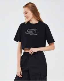 Resim Skechers Graphic T-shirt W Short Sleeve Kadın Siyah Tshirt S241014-001 