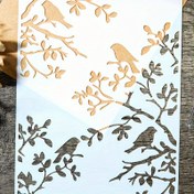 Resim Plastik Kuş ve Ağaç Çok Amaçlı Şablon - Kendin Yap Tebrik Kartı Süsleme, Scrapbooking, Kart Yapımı ve Kağıt El Sanatları için İdeal - Ahşap, Kağıt, Kumaş Zeminler ve Duvarlar için Çok Yönlü Boyama Şablonu 
