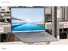 Resim DELL PRECİSİON 5690 ULTRA 9-185H 32GB 1TB RTX5000 ADA (16GB) 
