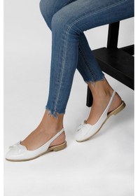 Resim Arkası Açık Lastikli Kurdeleli Babet Beyaz 