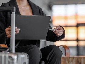 Resim SanDisk Ultra Luxe USB Tip C Sürücü 128 GB (USB Tip C Flash Sürücü, USB-3.2 Gen-1, Metal Tasarım, 400 MB/s Okuma, Anahtarlık Halkası) Gümüş 