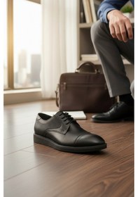 Resim Enoch Erkek Hakiki Deri Klasik Ayakkabı Mikro Delikli Yan Panelli Ve Cap Toe Detaylı Comfort Tabanlı Bağcıklı Model Siyah 