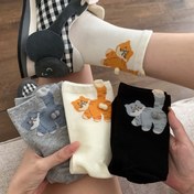 Resim 3'lü Paket Karışık Renkli Kadın Kedi Desenli Çoraplar, Sevimli Top Detaylı, Yumuşak ve Nefes Alabilir, Tüm Mevsimler İçin Rahat Günlük Stil 