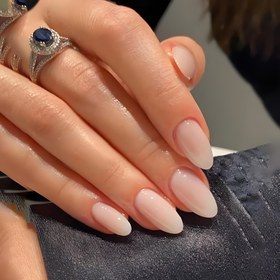 Resim 24 adet Nude Gradient Almond Shaped Press-On Tırnak, Parlak Bitiş, Orta Uzunluk, Moda Basit Tasarım, Kadınlar için Alet Kiti ile Tekrar Kullanılabilir, Partiler, Danslar ve Günlük Giyim için Mükemmel 