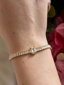 Resim Dikdörtgen Taş Detaylı Gold Bileklik 