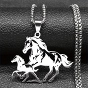 Resim 1pc Moda Siyah Paslanmaz Çelik Koşu Atı ve Pony Kolye, Çukur Hayvan Takı, Kadın ve Erkekler için Noel Hediyesi 