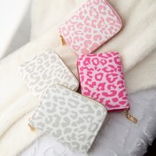 Resim Her Gün Zarafet - Kadınlar için Şık Leopar Desenli Cüzdan - Kompakt, Hafif ve Güvenli Fermuarlı Kapatma ile Kredi Kartları, Kimlik Kartları ve Madeni Paralar için Büyük Kapasite - Ona Mükemmel Hediye, Günlük İşe Gidiş Geliş veya Günlük Kullanım için, Günlük İşe Gidiş Cüzdanı | Şık Cüzdan | Hafif Çanta 