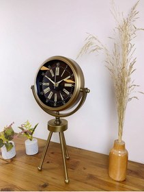 Resim Zentime Eskitme Üç Ayaklı Duvar Saati 