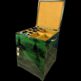 Resim 100’lü Şifreli Tespih, Saat ve Takı Dolabı – Lüks ve Güvenli Koleksiyon Kutusu 