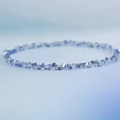 Resim Kadınların Zarif Avusturya Mavi Bileklik - Ultra İnce Kristal Boncuklar, Yığınlanabilir Lüks Takı, Esnek Kapatma, Günlük ve Resmi Kolye, Doğum Günü/Anneler Günü Hediyesi Kadınlar İçin - En İyi Arkadaş Hediyesi, Çok Yönlü Aksesuar, Sophistike Tasarım, İnce El Sanatları, Dekoratif Parça, Moda Severler 