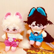 Resim 1 set Bebek Kıyafetleri (Beyaz kazak + tulum), 20cm Moda Karikatür Bebek için uygun, Sevimli Peluş Bebek, Fiyat Bebek dahil değildir 