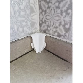 Resim Orsa Yapı Parke Süpürgeliği Pratik Montajı İçin İç Köşe Beyaz Plastik Aparatı (6 cm Süpürgeliğe Uygun) 8 Ad. 
