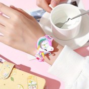 Resim Dobroa Unicorn Gökkuşağı Genç İzle Hipoalerjenik Silikon Kayış, Ekran Yok Analog Kadran ve Kuvars Hareketi ile - Sevimli Beyaz Unicorn Gökkuşağı Tasarımı, Pil Gücüyle Çalışır - Anlamlı Doğum Günü ve İlk Dönüm Noktası Hediyesi için Gençler, Genç Aksesuar Giyin | Oynak Çocuklar Tasarımı | Dayanıklı Çocuk Takıları, Noel için En İyisi 