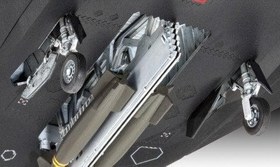 Resim Revell 1:72 Lockheed Martin F-117A Nighthawk Stealth Fighter 03899 