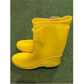 Resim Gezer Kısa Çizme PVC Malzemeden Üretilmiş Güvenlik Standartlarına Uygun 800 ml Su Geçirmez 