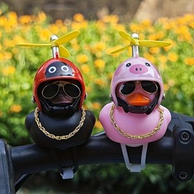 Resim 1 adet Klasik Kauçuk Tavşan Bisiklet Direksiyonu Dekoru - Çapraz Kanatlı, Gözlüklü, Altın Zincirli ve Çığlıklı Sevimli Pembe Domuz Kaskı - Parlak Pembe, Dayanıklı Plastik, Bisiklet Sevgilileri İçin Mükemmel Hediye, Festivite Özel Tatil Aksesuarı | Oyuncak Tasarımı | Dayanıklı Plastik 