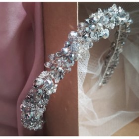 Resim MyElle Tasarım Kristal ve Incili Zarif Saç Aksesuarı Gümüş Renkli Nişan Nikah Gelin Tacı 