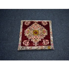 Resim Zehra Abla Halı Antika El Dokuma Nadir Mucur Kırşehir Kare Köşe Minderi Yün Halı 6944 Çok Renkli 