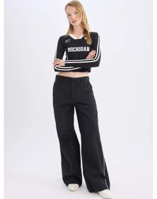 Resim DeFacto Coool Wide Leg Geniş Bol Paça Cepli Şerit Detaylı Normal Bel Pantolon D4404AX24AUBK27 