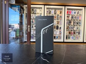 Resim Samsung Z Flip 7 FE İkinci El TR | 256 GB | Siyah 