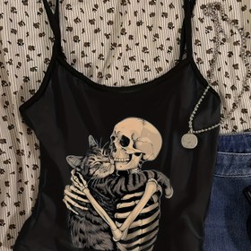 Resim Kadınlar İçin Y2K Grafik Baskılı Kolsuz Atlet - Siyah Kafatası & Kedi Tasarımı, İnce Askılı Yazlık Üst, Makinede Yıkanabilir Orta Esneklikli Günlük Giyim, Şık ve Cesur Tarz, Dijital Baskı Kumaş, Festival Kıyafeti, Retro Stil, Nefes Alabilen Malzeme 