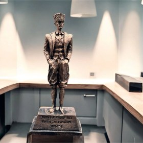 Resim Dekoratif Polyester Atatürk Heykeli 18 Cm Bakır Eskitme 