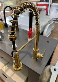 Resim Fleko Gold Fonksiyonlu Endüstriyel Eviye Bataryası Mutfak Musluğu Gold 