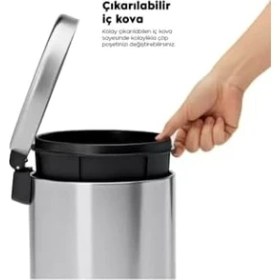 Resim Banyo Tuvalet Balkon Mutfak, Siyah Renkli Pedallı Metal Çöp Kovası 5 Litre 