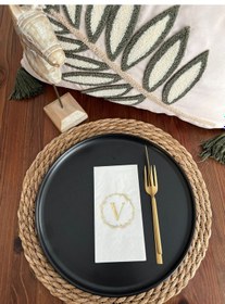 Resim Gold Yaldızlı Beyaz Çelenkli V Harfi Garson Peçete 16 Adet 