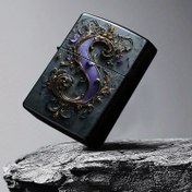 Resim 1 adet Barok Lüks Mor Çiçekli S Metal Işıklı - Dayanıklı Taşınabilir Doldurulabilir ZP Işıklı, İnci ve Mor Tasarım, Unisex Babalar, Erkekler, Kızlar için Hediye (Yakıt Dahil Değildir), Şık Aksesuar, Sanatsal El Sanatları 