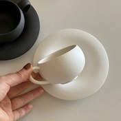 Resim 1 takım 280 ml / 110 ml beyaz ve siyah eski mat taş desenli seramik yumurta şekilli kahve fincanları ve tabaklar, çiçekli fincanlar, latte fincanları, espresso fincanları ve tabakları, öğleden sonra çay fincanları, süt fincanları, zarif hediyeler, doğum günü hediyeleri 