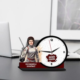 Resim Kadın Eskrimci Karikatürlü MDF Masa Saati 