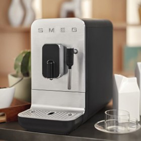 Resim SMEG Mat Siyah Espresso Otomatik Kahve MakinesiBcc12blmeu 