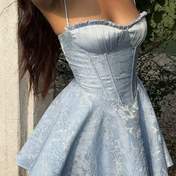 Resim Kadınlar için Rahat veya Resmi Duruşlar için Mükemmel, Şık Mavi Jakar Kumaşlı A-Line Elbise, Ruched Göğüs ve Dantel Detaylı - Omuz Üstü Yaz Parti Elbisesi 