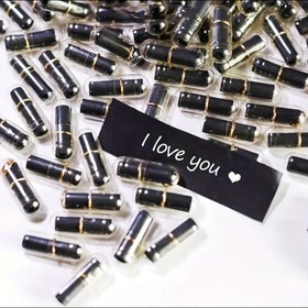 Resim 52 adet Renkli Kapsül Mesaj Tableti, Gülümseyen Yüzlerle, Poliüretan ve Kağıt, Romantik Aşk ve Arkadaşlık Mektup Kapsülleri, Kız Arkadaş, Erkek Arkadaş, Düğün Hediyeleri, Doğum Günü ve Duş Hediyeleri, Elektrik Gerektirmez 