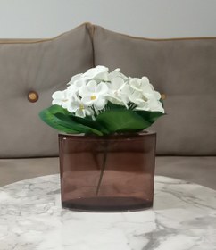 Resim Vazoda Beyaz Yapay Çiçek Dekoratif Oval Kahverengi Vazo Dahil 13 x 5 x 15 CM 