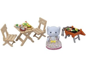 Resim Sylvanian Families Barbekü Piknik Fil Kız Oyun Seti 5640 