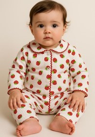Resim anne dokunuşu gibi KUZUM BEBE 2’li Fitilli Kumaş Çilek Desenli Kız Bebek Çocuk Alt Üst Pijama Takımı 