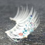 Resim Corrina Beauty Glitter Beyaz Sahte Kirpikler, Chameleon Payet Parlayan, Sahne Dramatik, Karışık Uzunluk 6-15mm, 0.07mm Kalınlık, B/L Curl, Hacimli Kabarık Cosplay Stili, Glitter Detaylarla Tekrar Kullanılabilir 