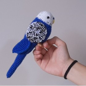 Resim nildamigurumi Amigurumi Kuş Oyuncak Muhabbet Kuşu Lacivert KIrçıllı 