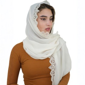 Resim Dantelin Sükûneti - Ekru Krep Demor ve Fransız Dantel Süslemeli Namaz Başörtüsü 