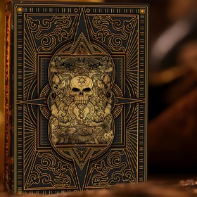 Resim STRUBLFE Vintage Korsan Temalı Poker Kartları - Zarif Çift Taraflı Kaymaz Kabartma, Dört Katmanlı Döküm, Aile Toplantıları & Parti Oyunları için Mükemmel, Şık Kafatası & Geometrik Tasarım, Altın Vurgular, Aile Oyun Gecesi|Geometrik Kart Desenleri|Lüks Kart Dokusu, STRUBLFE 