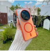 Resim Gaojunshop01 Xiaomi 15 Ultra Yüksek Kaliteli Laser Renk Değiştiren Manyetik Kılıf Turuncu 