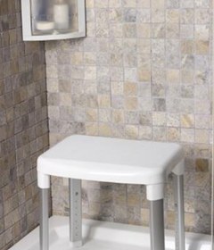 Resim Primanova Cappadocia Paslanmaz Alüminyum Geniş Banyo Taburesi (130 KG Kapasite) - Beyaz 