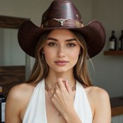 Resim 1 adet Vintage Tarzı Batı Kowboy Şapkası ile Bıldırcın Kemer Tokası - Geniş Kenarlı Suni Deri Jazz Şapkası, Güneş Koruması, Bahar, Yaz ve Sonbahar Dış Mekan Aktiviteleri için İdeal, Kowboy Aksesuarları 