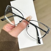 Resim 1 adet Mavi Işık Engelleyici Oval Gözlük, Şık Büyük Çerçeveli Reçetesiz Gözlük, Kılıflı, Günlük Kullanım İçin Çok Yönlü Yüz Güzelleştirici Tasarım 